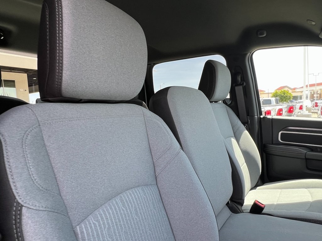 Vehicle image 12 of 24