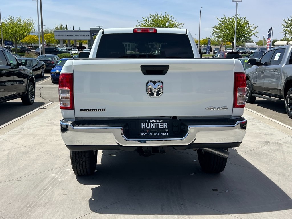 Vehicle image 8 of 24