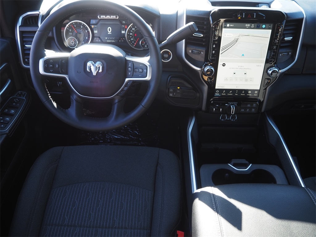 Vehicle image 7 of 13