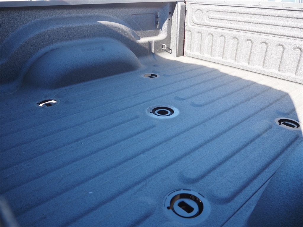 Vehicle image 4 of 13