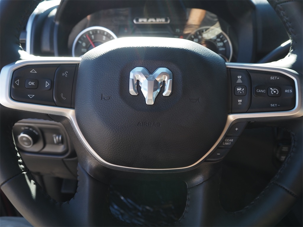 Vehicle image 9 of 13