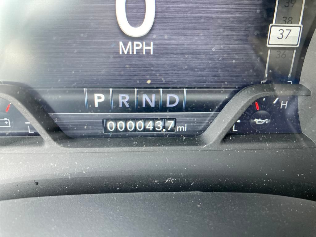 Vehicle image 26 of 38