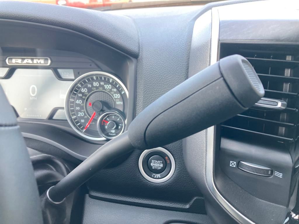 Vehicle image 29 of 38