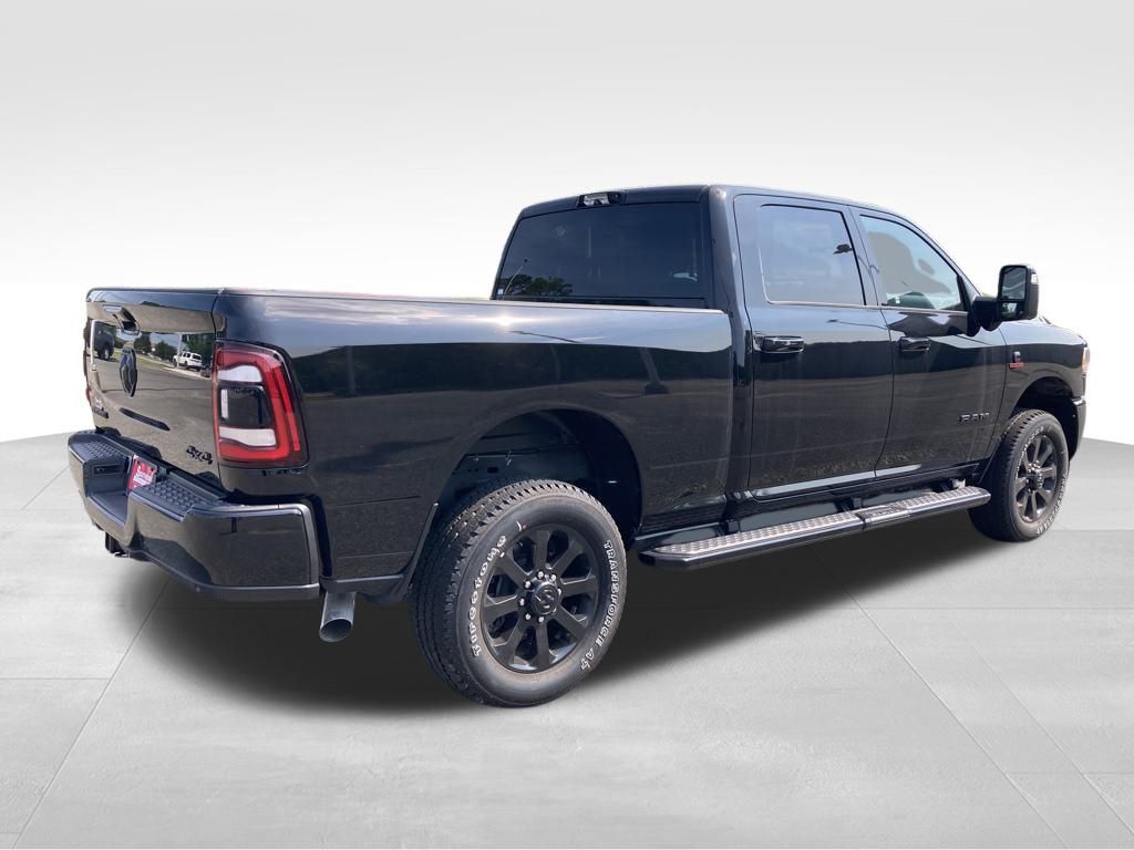 Vehicle image 5 of 38