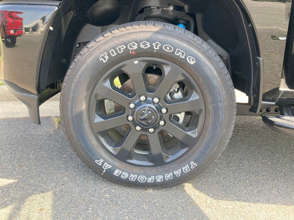 Vehicle image 12 of 38