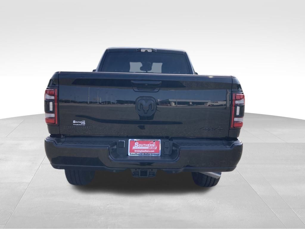 Vehicle image 6 of 38