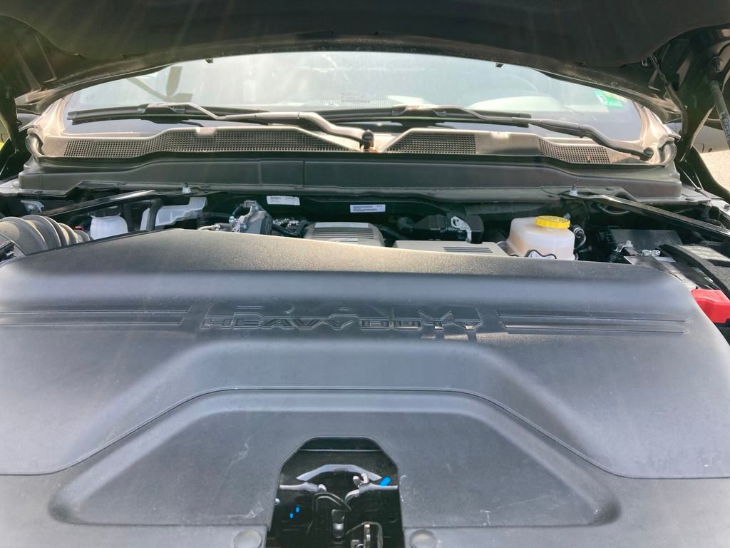 Vehicle image 22 of 38