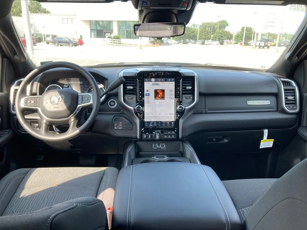 Vehicle image 13 of 38