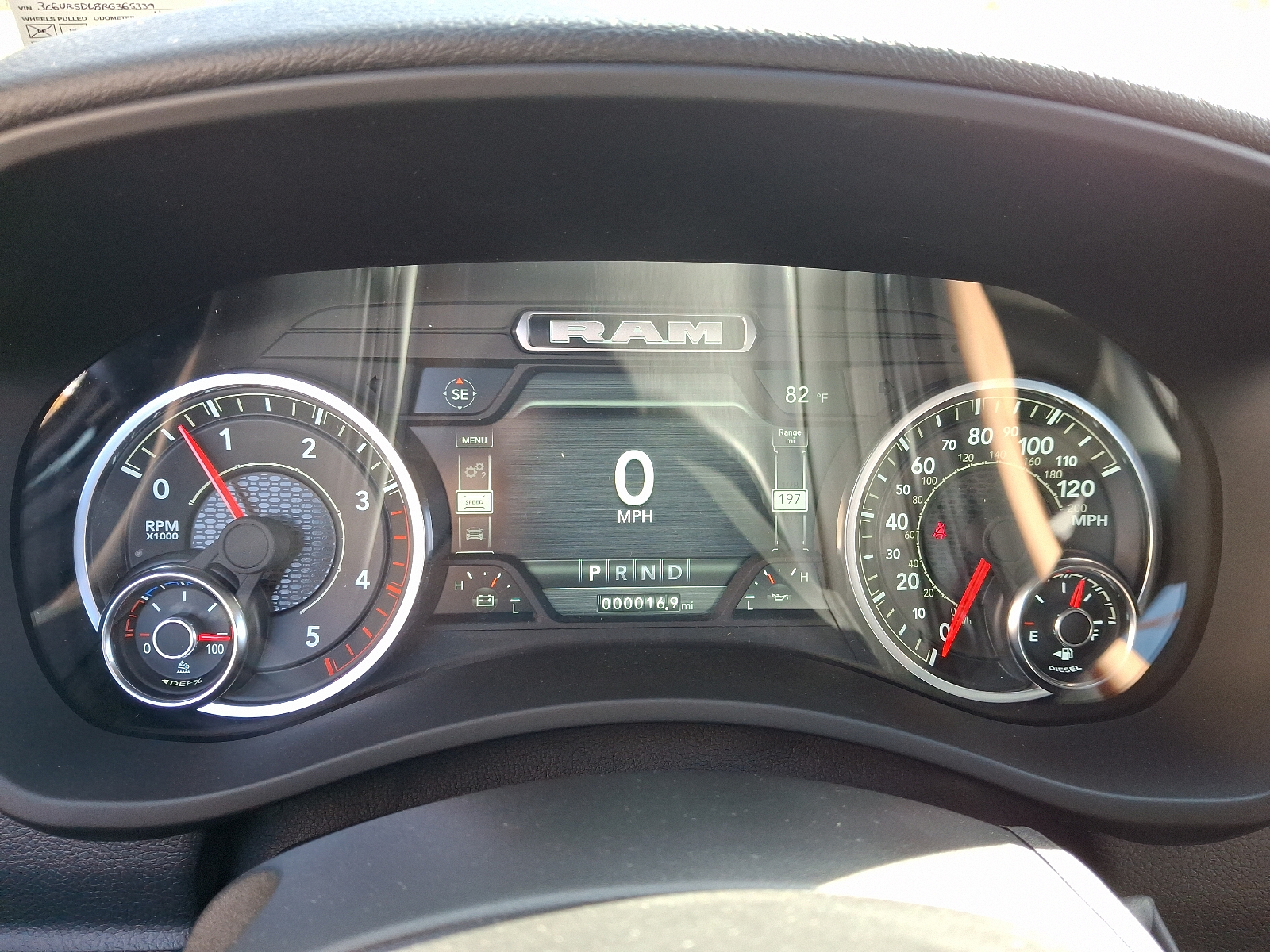 Vehicle image 14 of 19