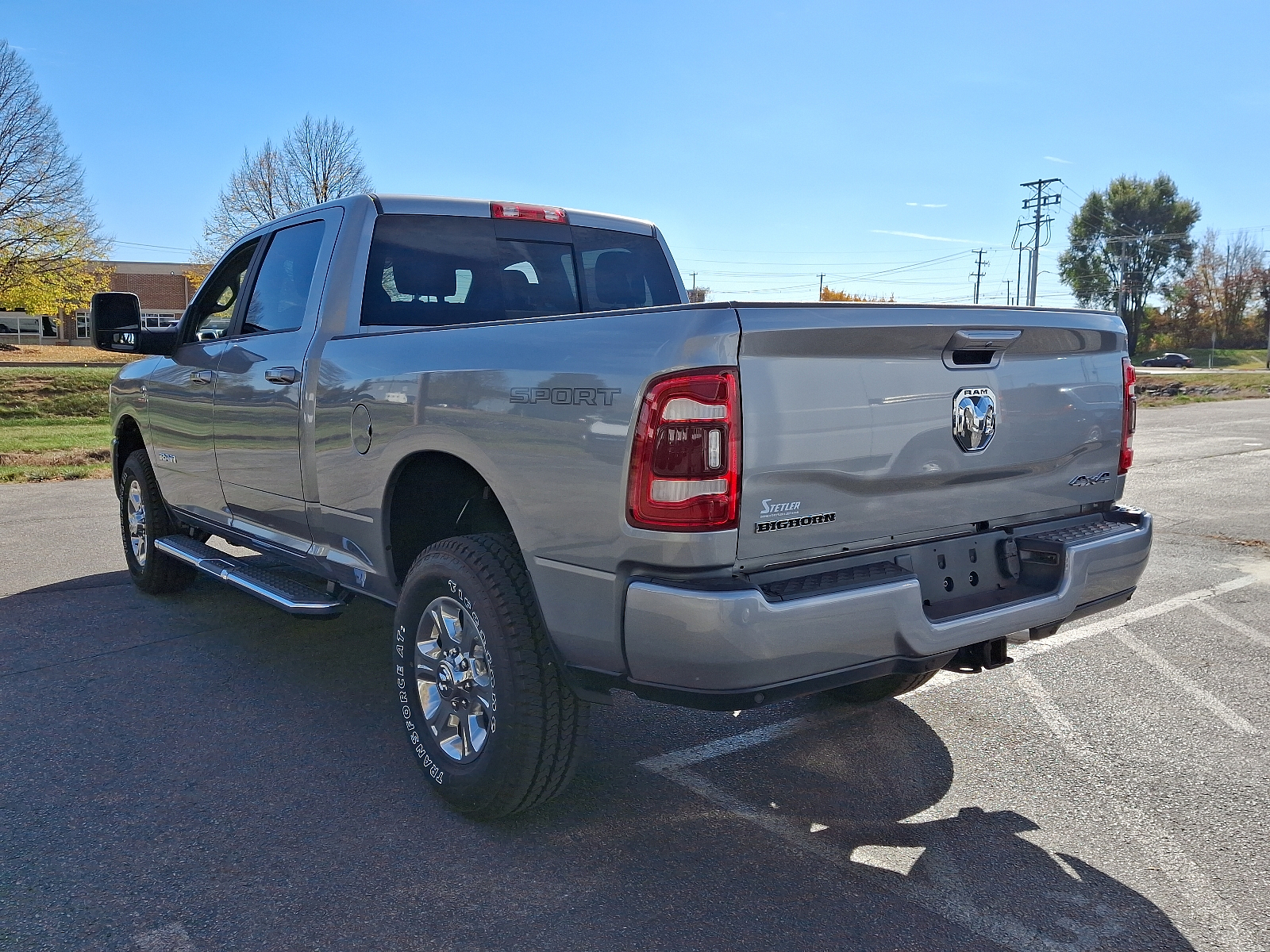 Vehicle image 6 of 19