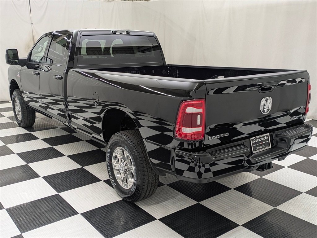 Vehicle image 6 of 40