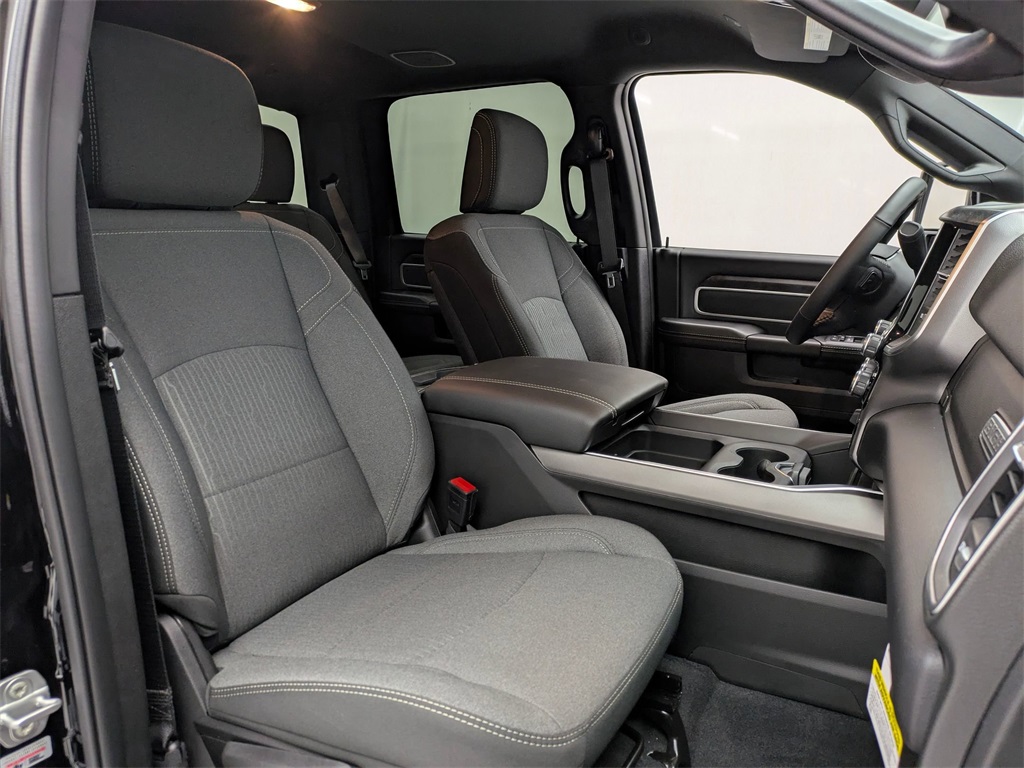 Vehicle image 20 of 40