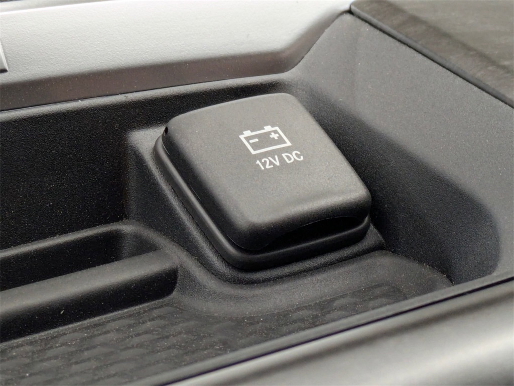 Vehicle image 38 of 40