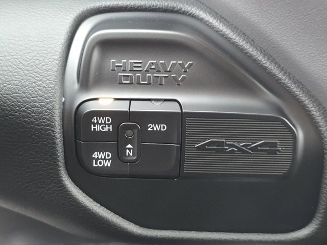 Vehicle image 31 of 32