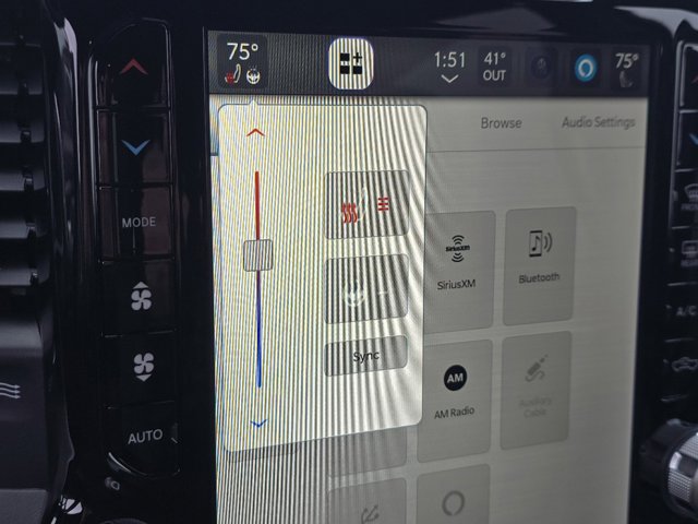 Vehicle image 10 of 32