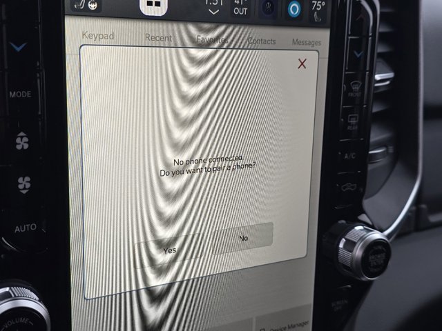 Vehicle image 11 of 32
