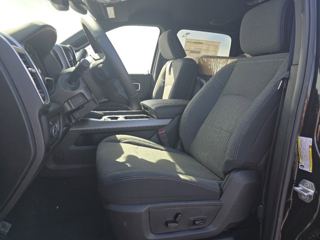 Vehicle image 15 of 30