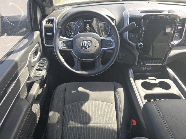 Vehicle image 16 of 30