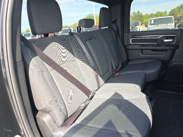 Vehicle image 13 of 30