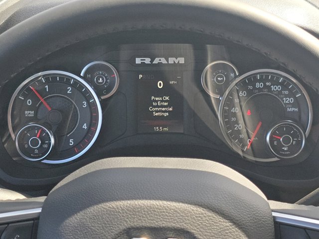 Vehicle image 18 of 30