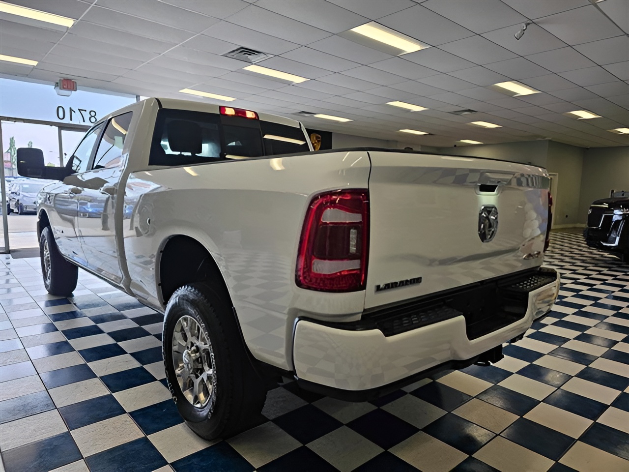 Vehicle image 34 of 35