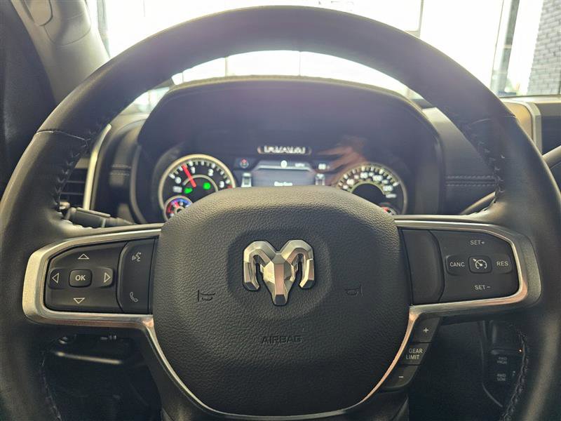 Vehicle image 20 of 34