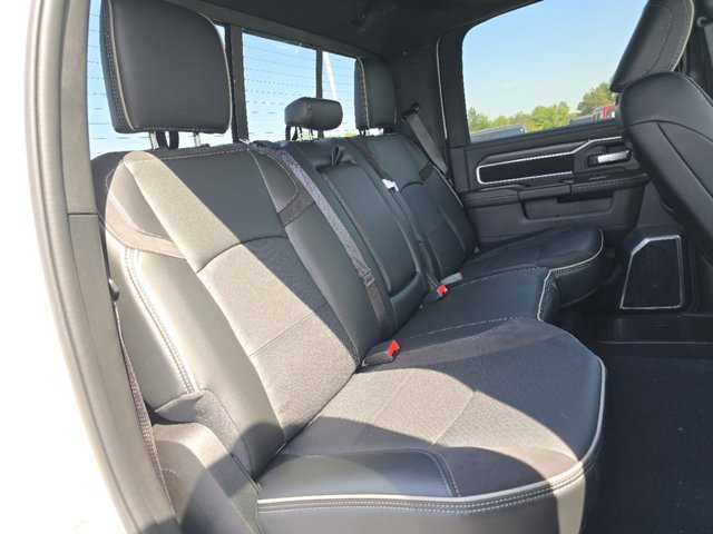 Vehicle image 13 of 31
