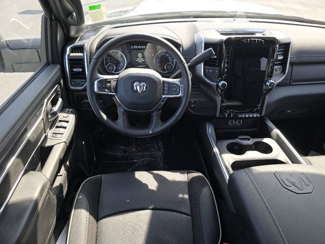Vehicle image 16 of 31