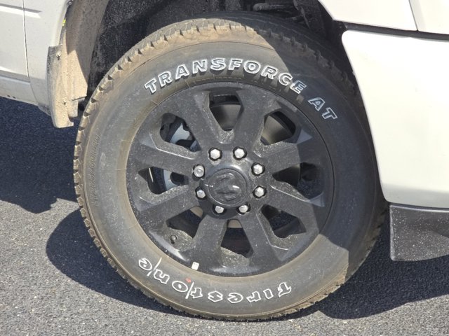 Vehicle image 2 of 31