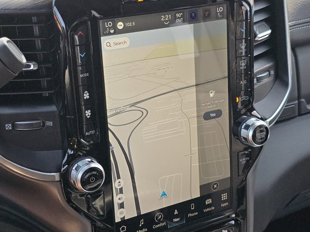 Vehicle image 21 of 31