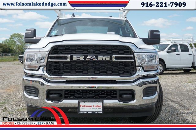 2024 Ram 2500 Tradesman Image 2 of 22