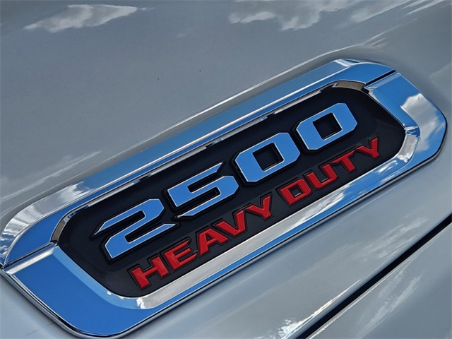Vehicle image 9 of 23