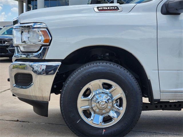 Vehicle image 7 of 23