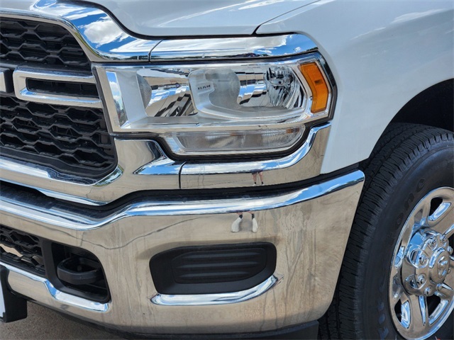 Vehicle image 6 of 23