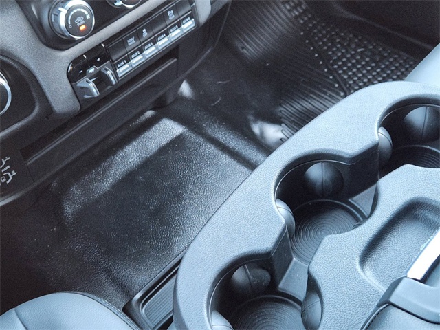 Vehicle image 16 of 23
