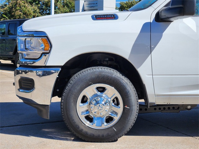 Vehicle image 6 of 23