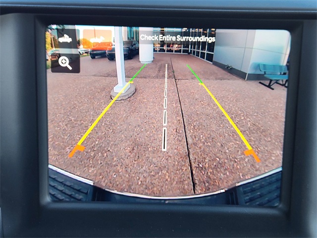 Vehicle image 14 of 23