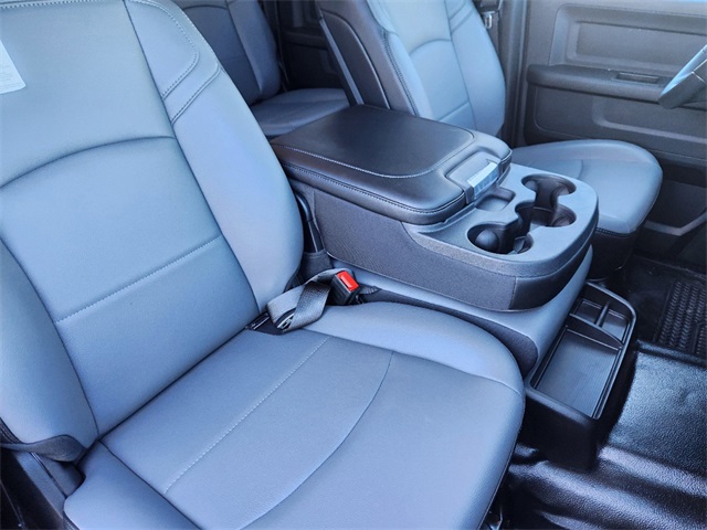 Vehicle image 10 of 23