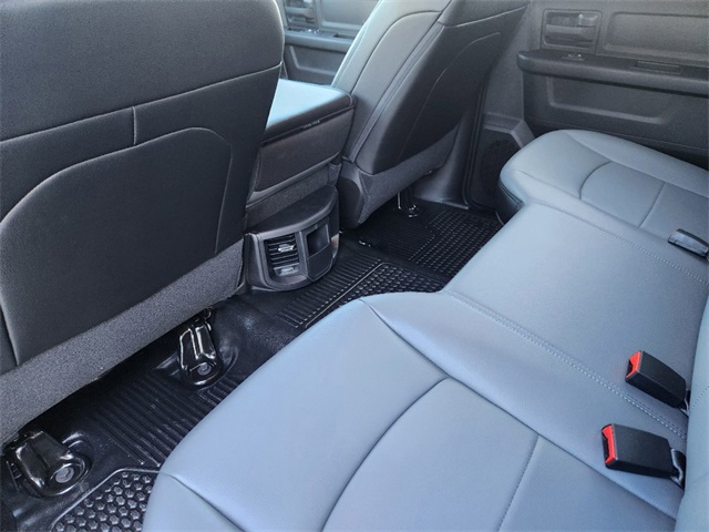 Vehicle image 21 of 23