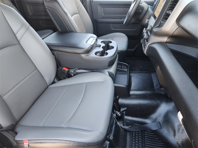 Vehicle image 7 of 24