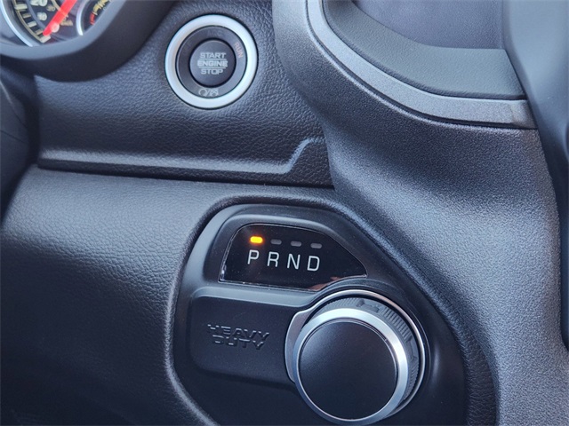Vehicle image 13 of 24