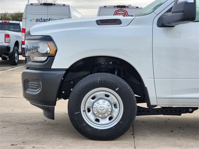 Vehicle image 6 of 24