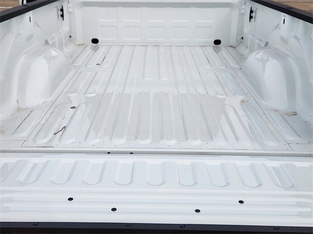 Vehicle image 23 of 24