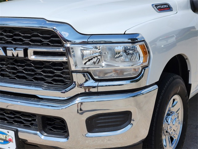 Vehicle image 6 of 25