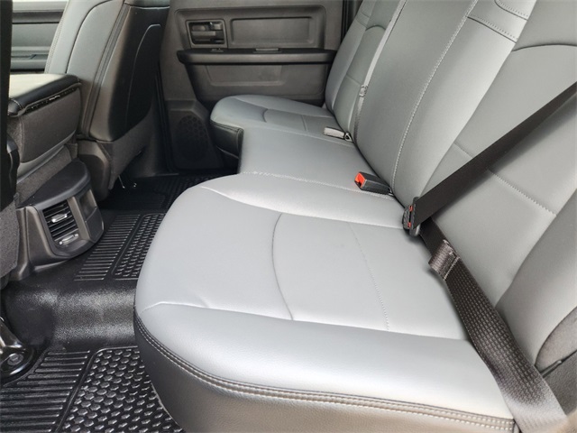 Vehicle image 23 of 25