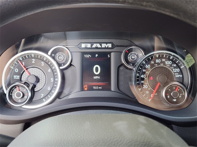 Vehicle image 12 of 25