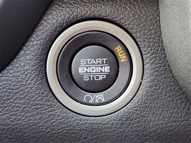 Vehicle image 18 of 25