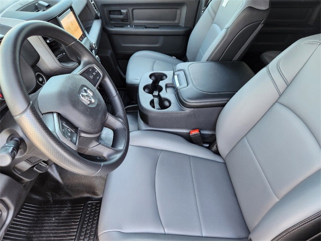 Vehicle image 9 of 23