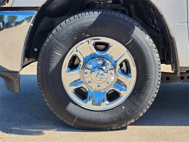 Vehicle image 7 of 23