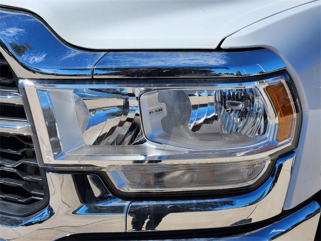 Vehicle image 5 of 23